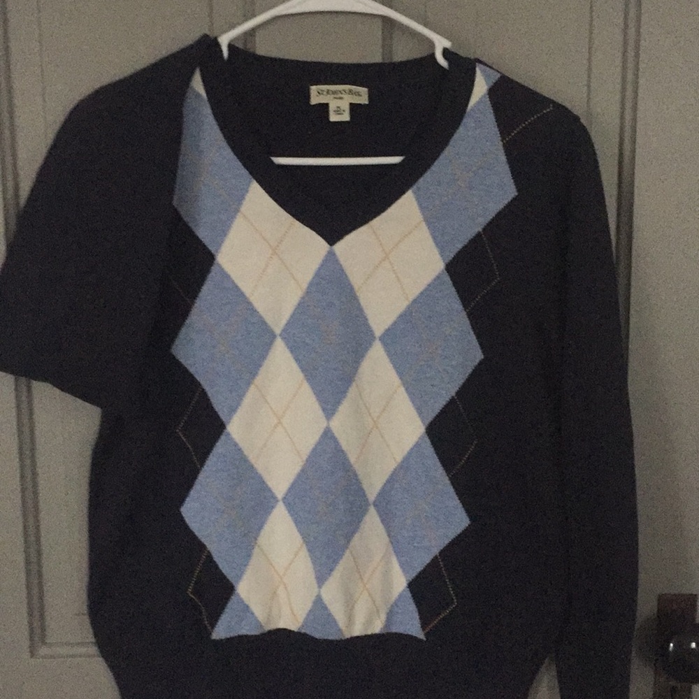 St. John’s Bay Navy Argyle VNeck